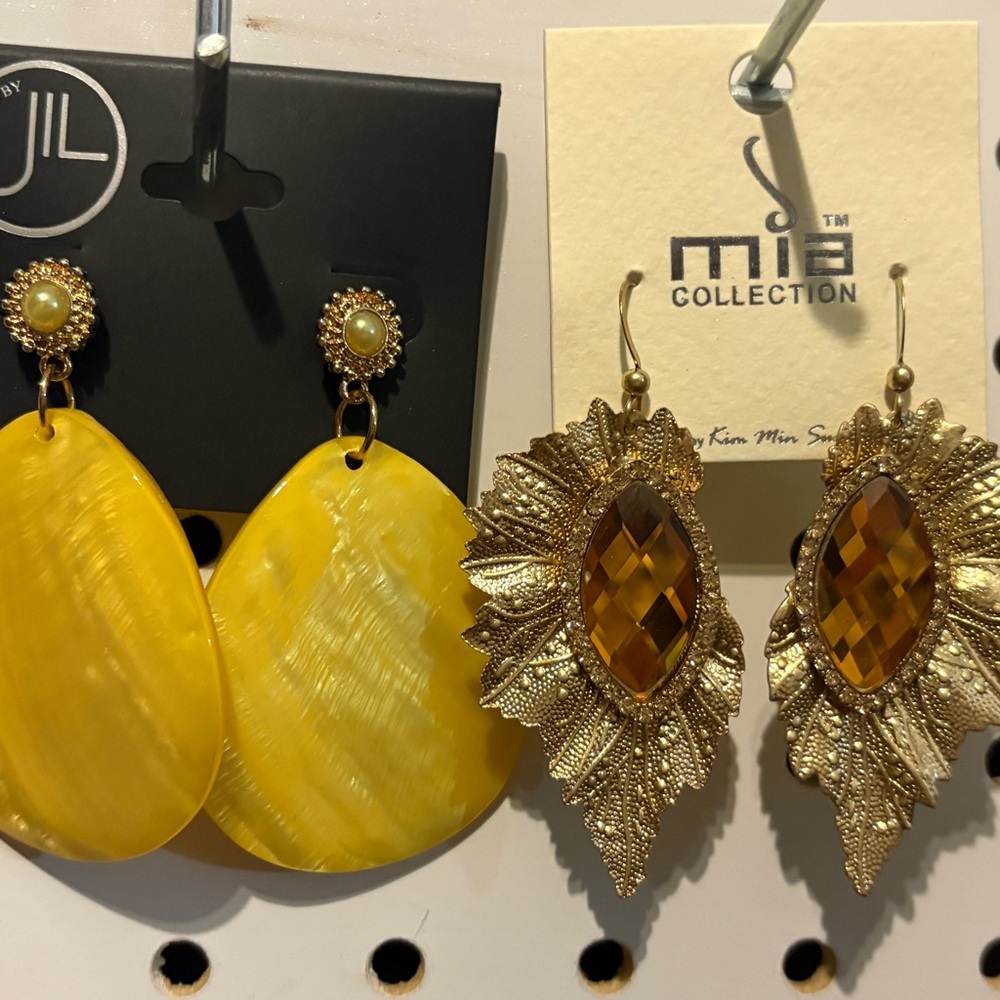 MIA Gold and Amber Leaf Earrings